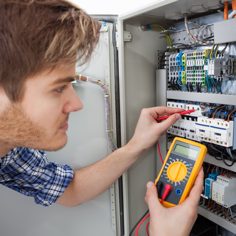 Elektroinštalačné práce a revízie elektroinštalácií | RB-BTS.sk